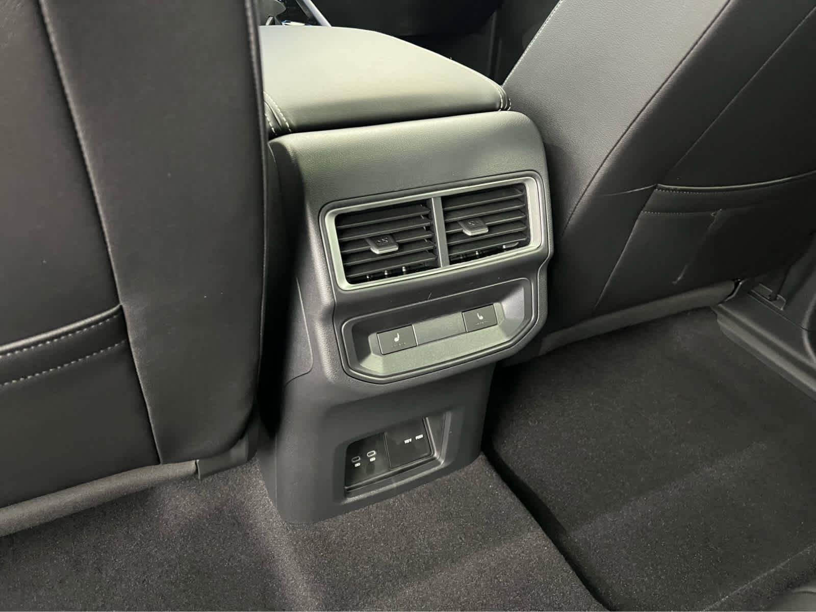 2026 Volkswagen Atlas Cross Sport SEL Premium R-LINE - Photo 31