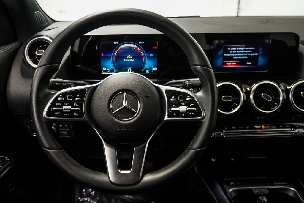 Used 2022 White Mercedes-Benz GLA 250 image 13