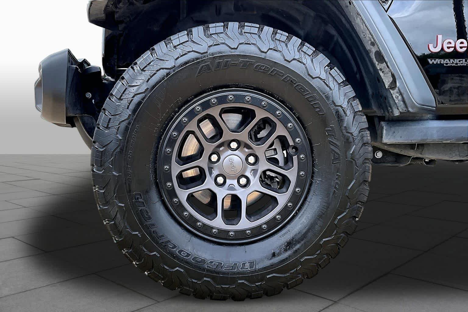 Used 2022 Black Clearcoat Jeep Unlimited Rubicon image 10
