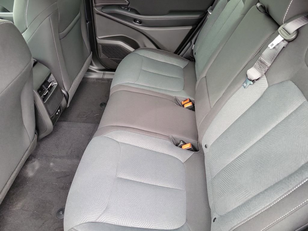 New 2026 Diamond Black Crystal Pearlcoat Jeep Laredo image 9
