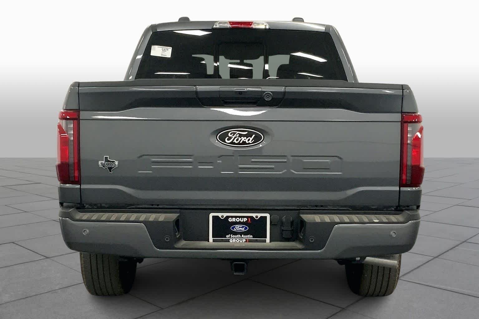 New 2026 Carbonized Gray Metallic Ford XLT image 4