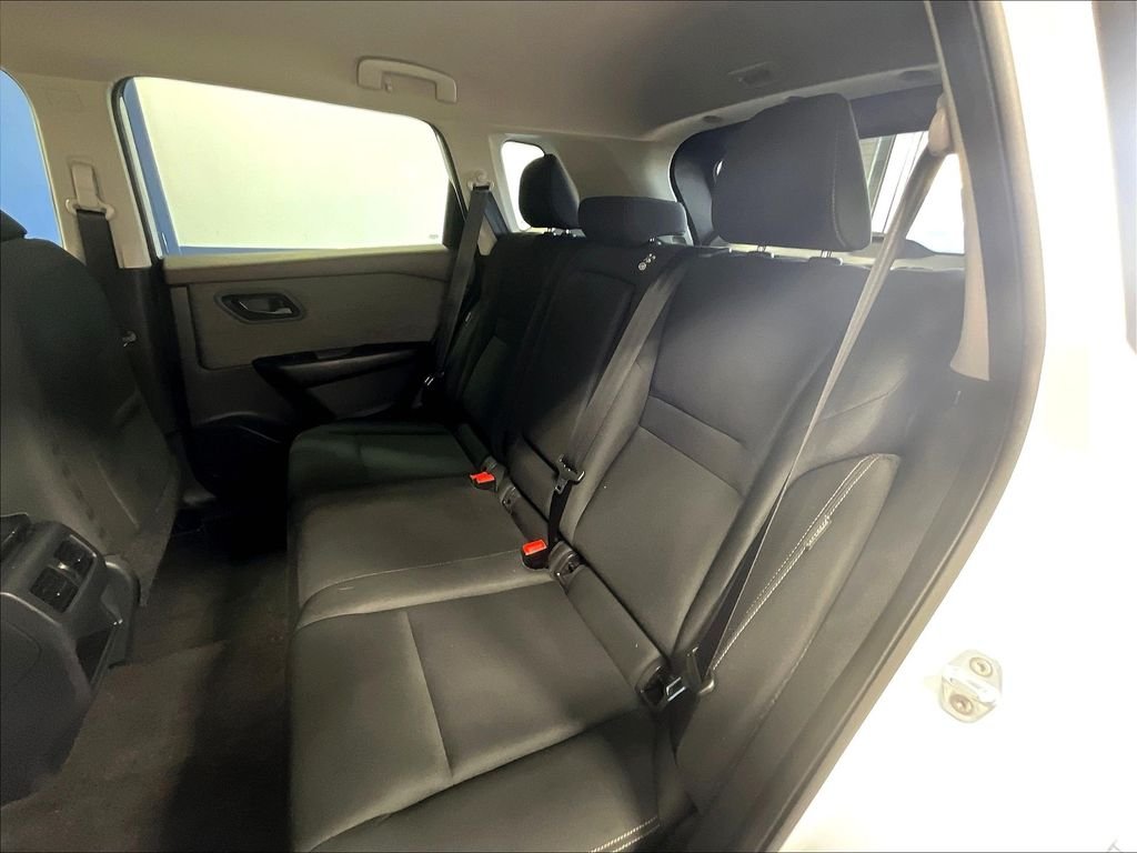Used 2023 White Nissan S image 15