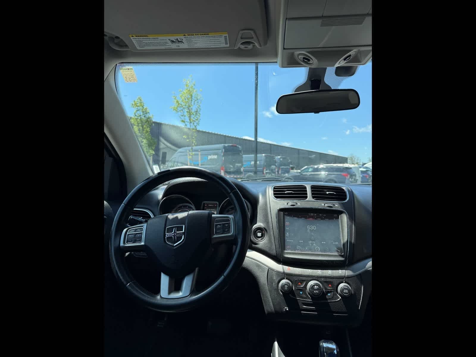 Used 2018 Vice White Dodge Crossroad image 16
