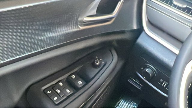 2025 Jeep Grand Cherokee Altitude - Photo 30