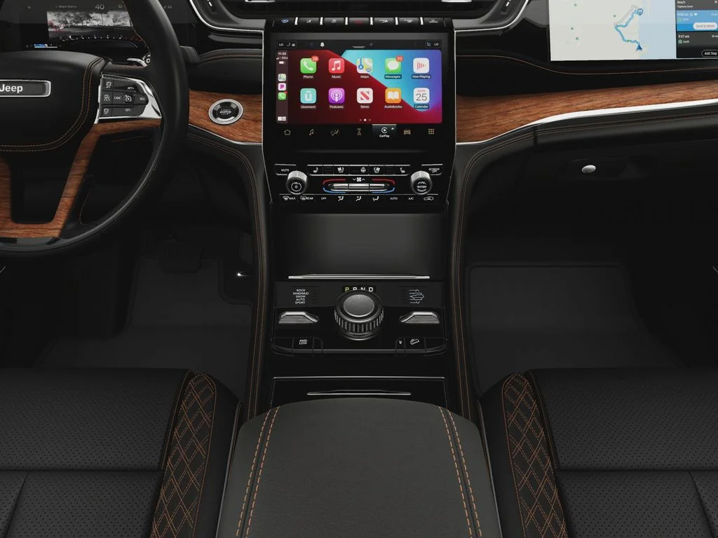 New 2024 Silver Zynith Jeep Summit Reserve 4xe image 27