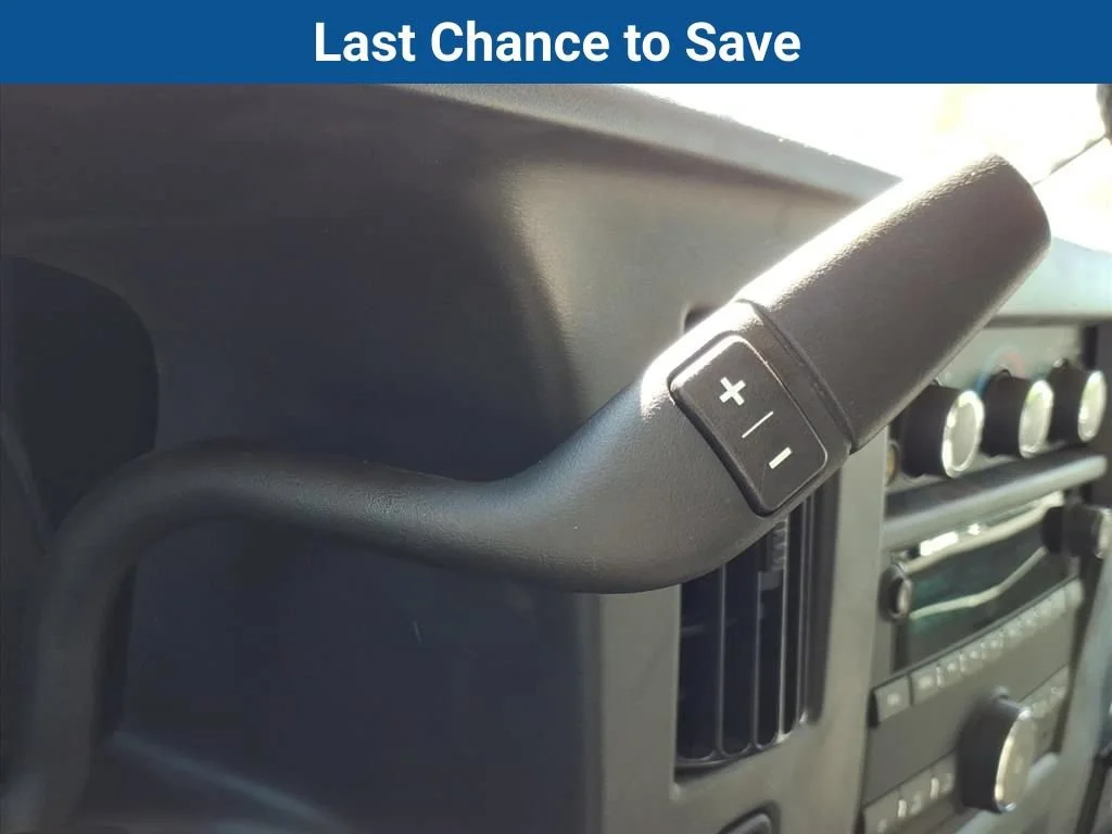 2025 Chevrolet Express Cargo Work Van - Photo 17