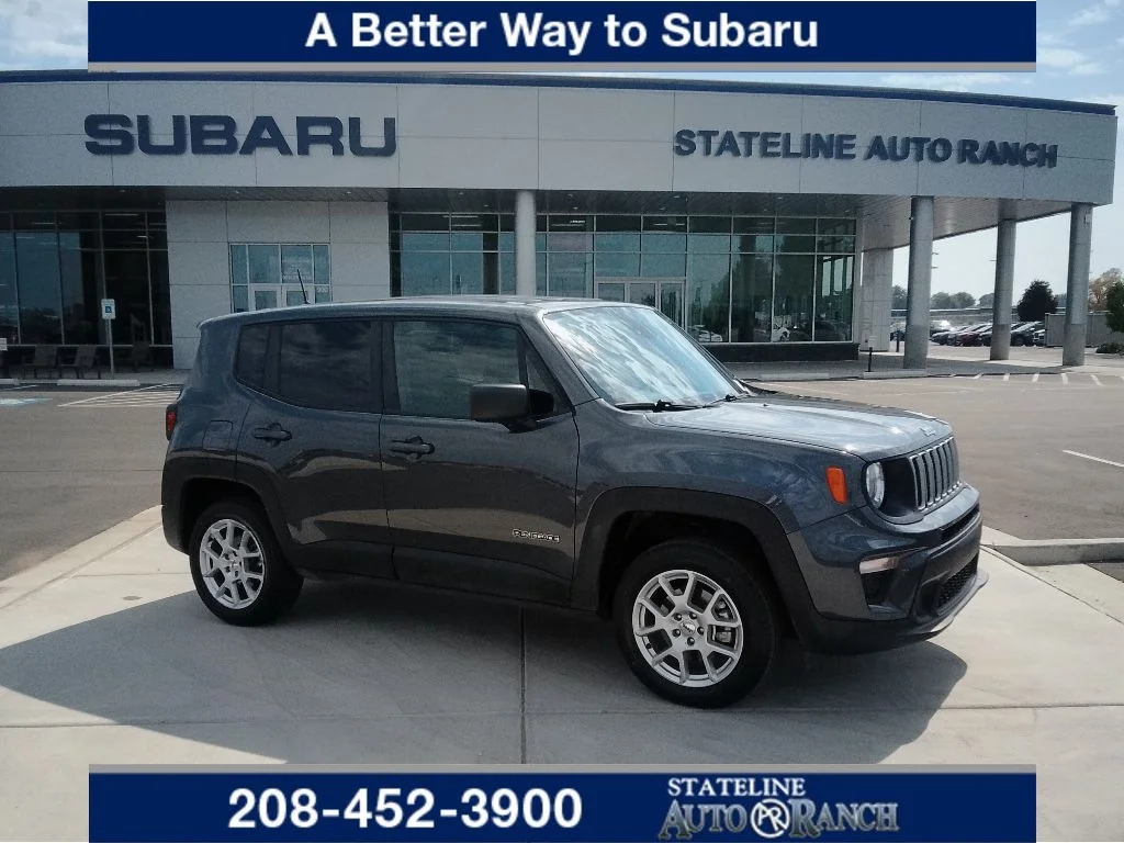 Used 2023 GRAPHITE GRAY Jeep Latitude image 1