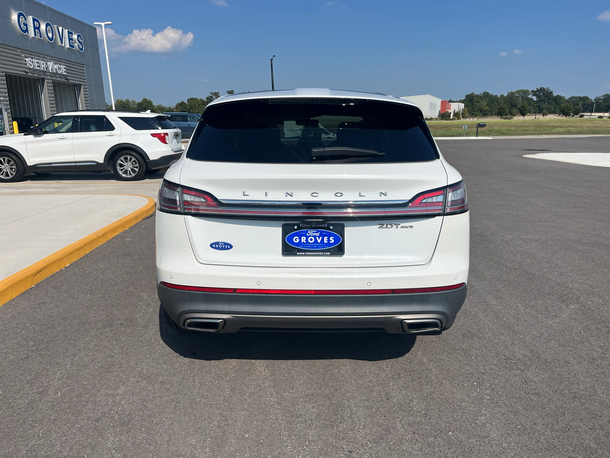 Used 2020 Pristine White Lincoln Reserve image 6