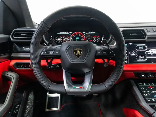 Used 2025 Black Lamborghini SE image 19
