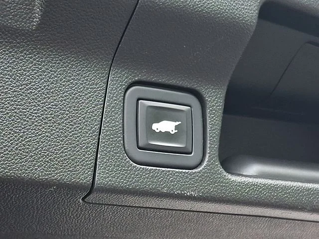 Used 2020 Gray GMC SLE image 29