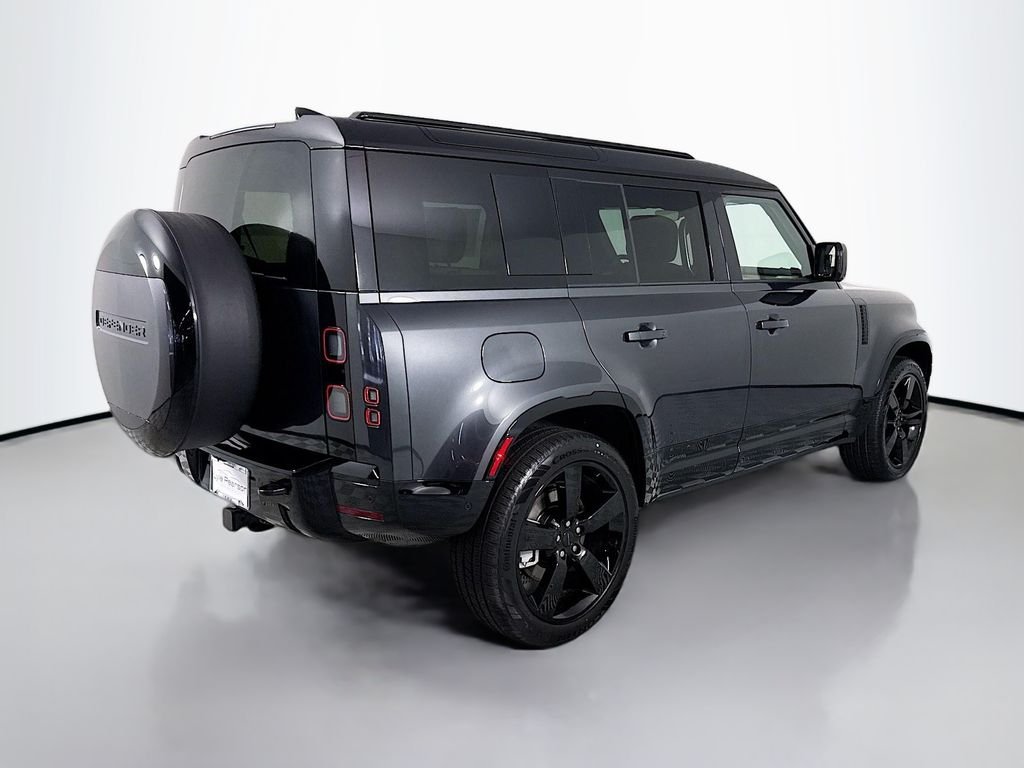 New 2026 Carpathian Grey Land Rover X-Dynamic SE image 9