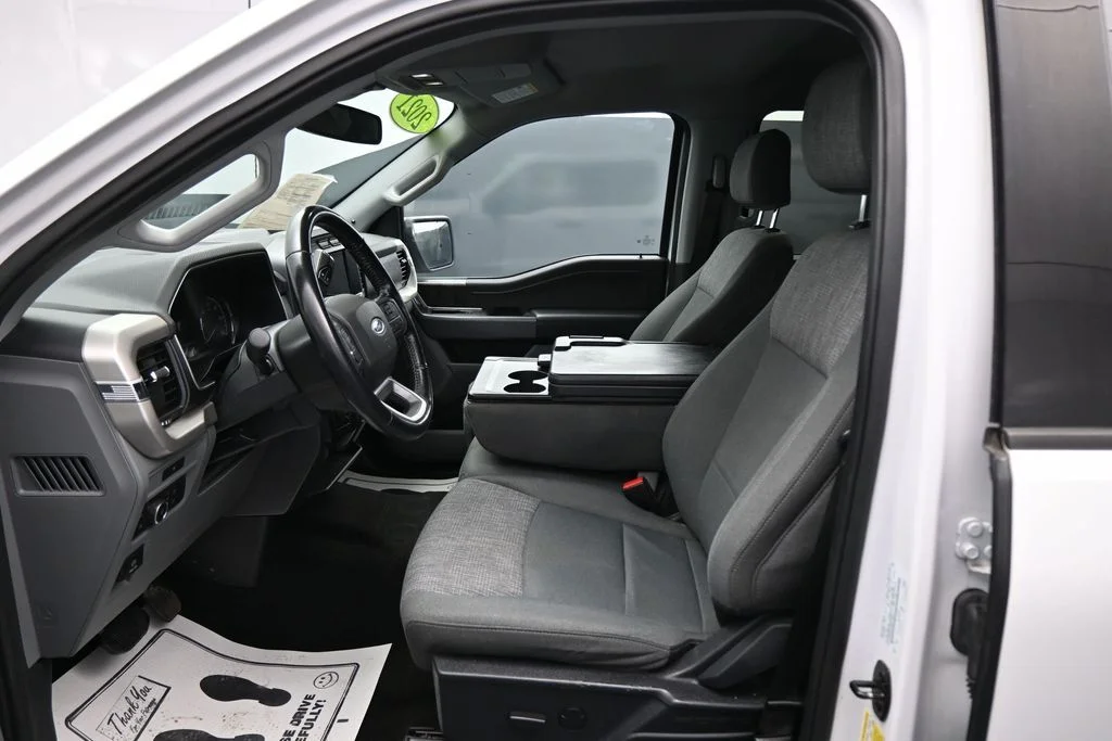 Used 2021 White Ford XLT image 9