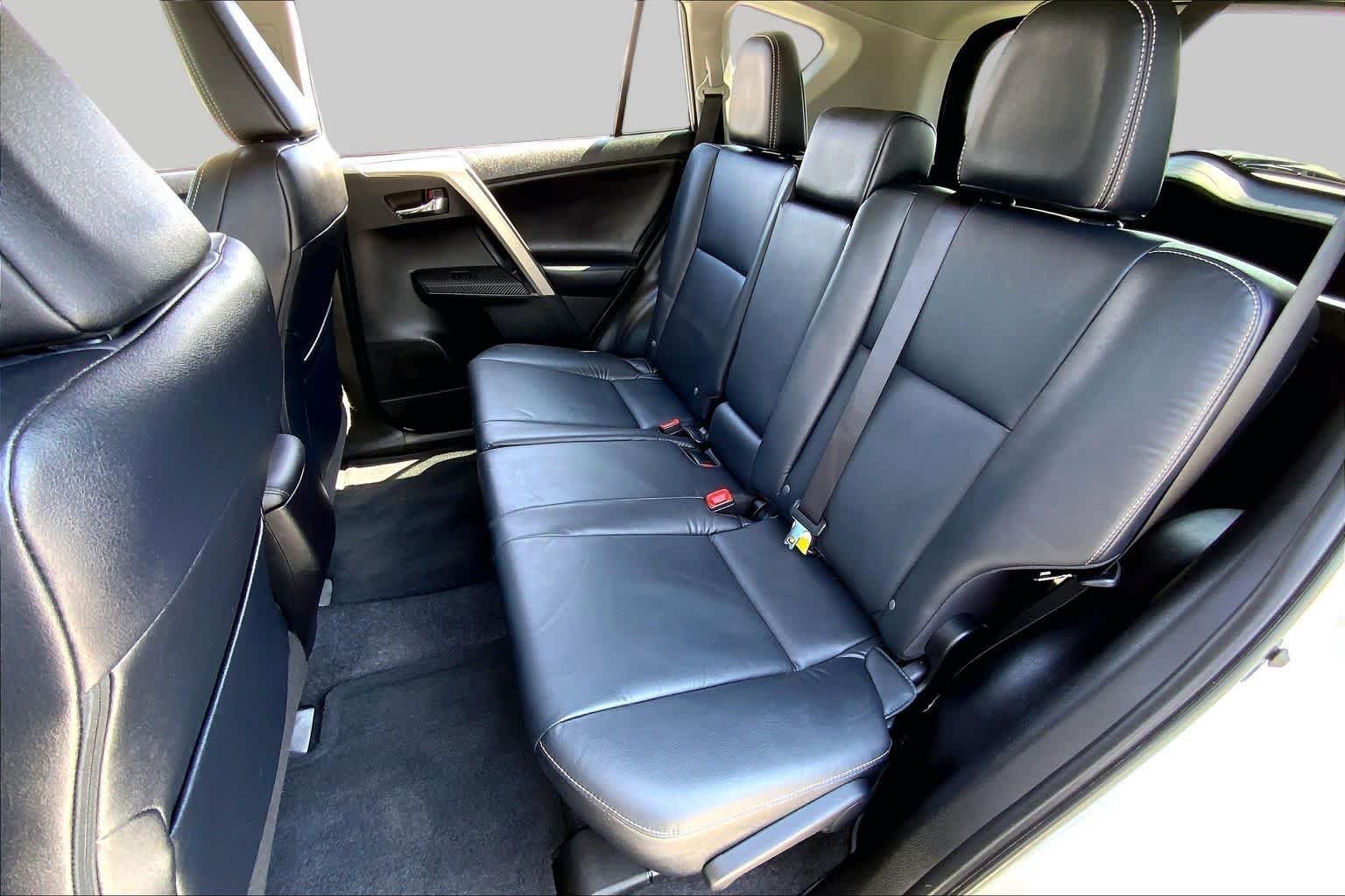Used 2015 Classic Silver Metallic Toyota Limited image 20