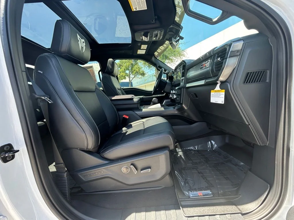 New 2026 Oxford White Ford Lariat image 29