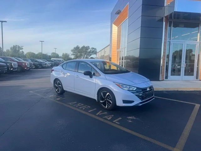 Used 2024 Nissan Versa Sedan SR with VIN 3N1CN8FV5RL842108 for sale in Plymouth, WI