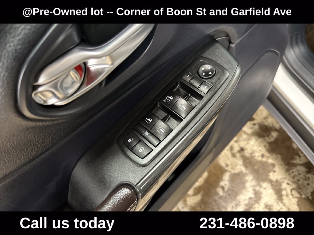 Used 2015 White Jeep Limited image 16