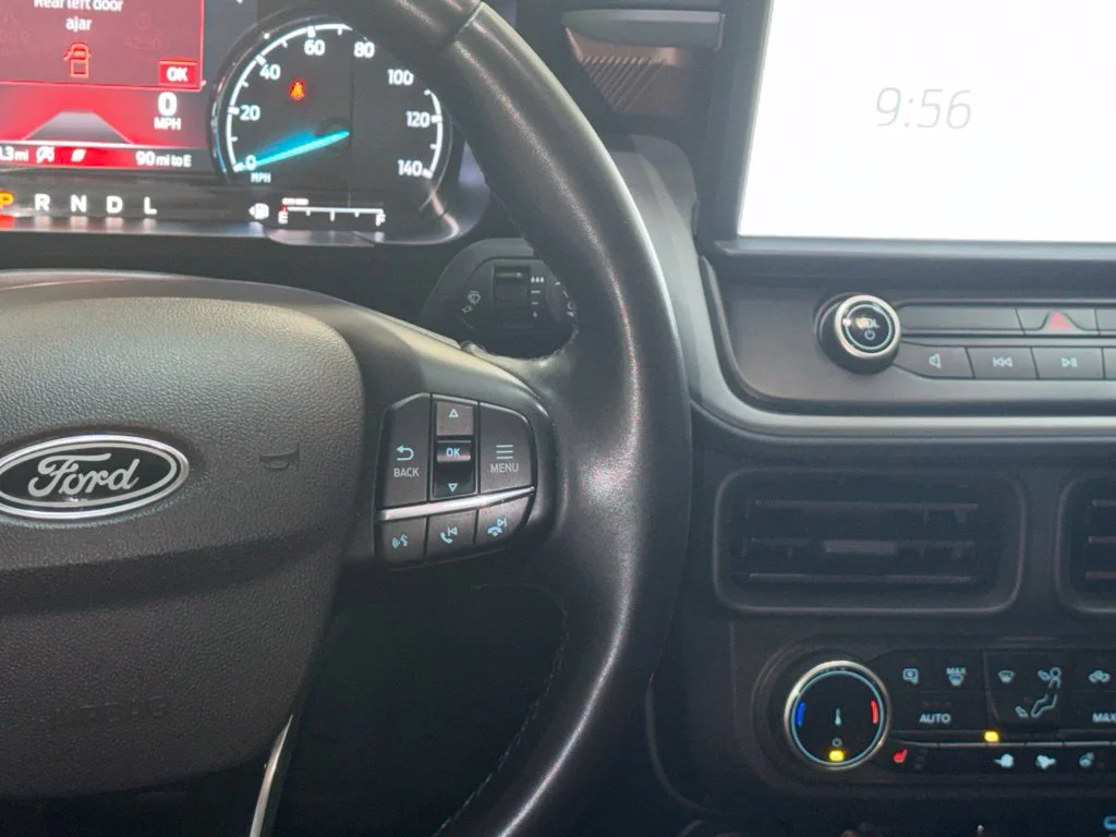 Used 2023 Cactus Ford Lariat image 18