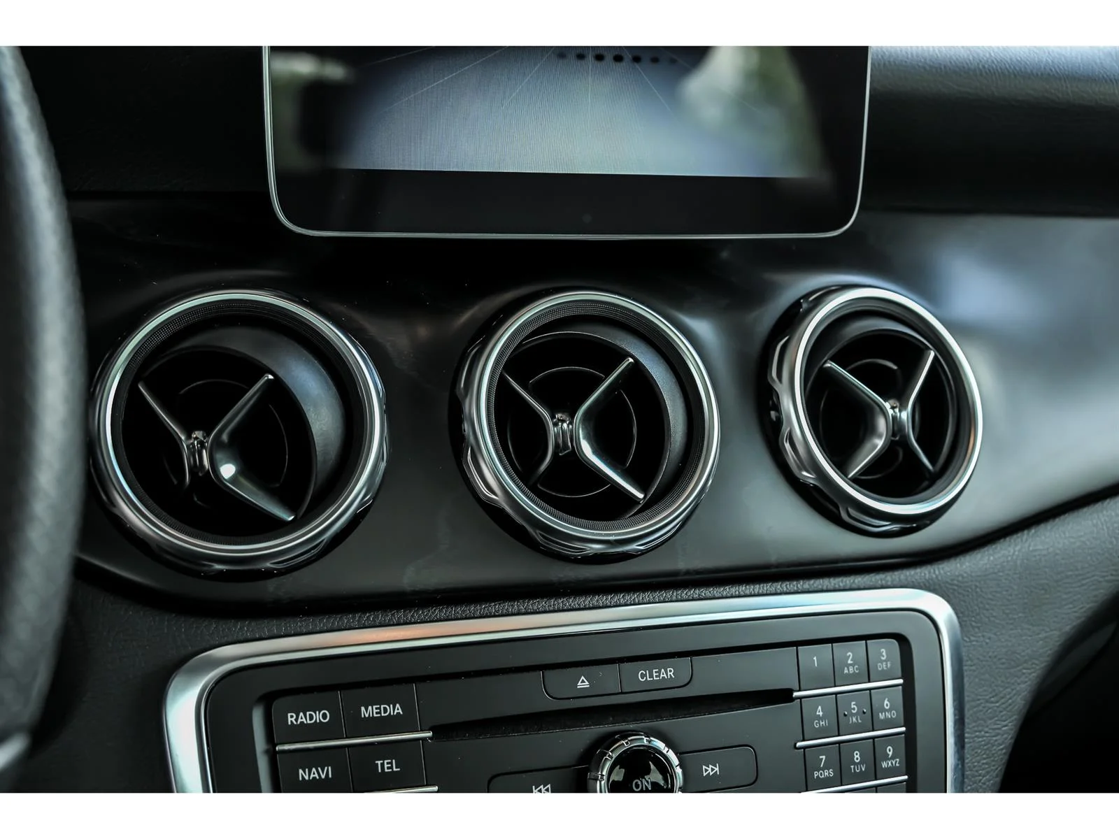 Used 2020 Black Mercedes-Benz GLA 250 4MATIC® image 20