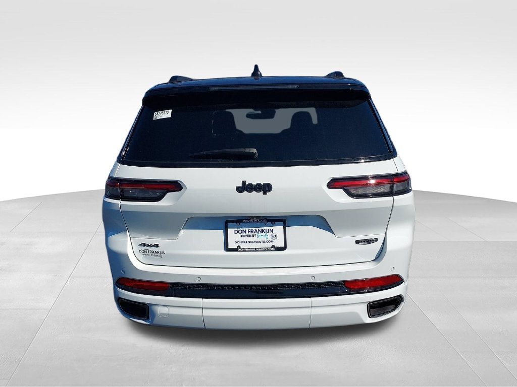 Used 2025 White Jeep Summit image 4