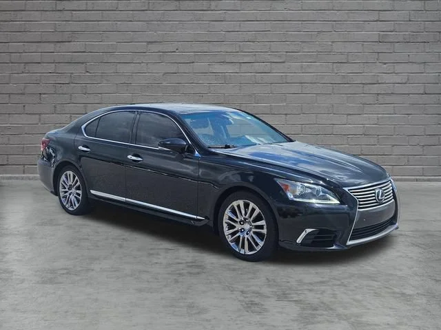 Used 2015 Black Lexus 4dr Sdn Crafted Line RWD image 7