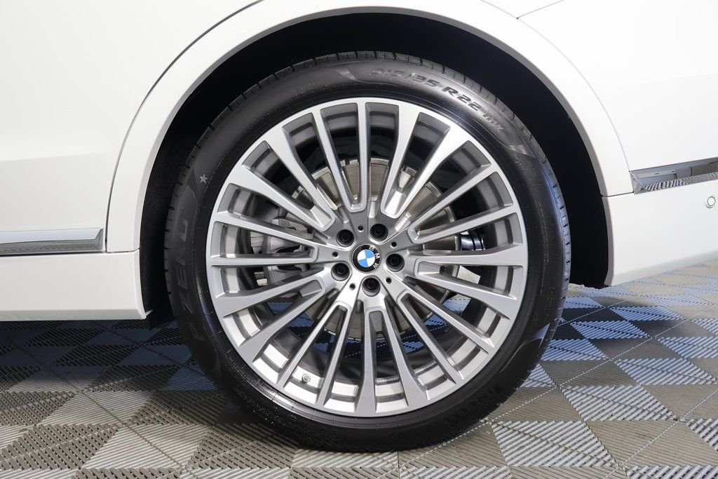 New 2027 Mineral White Metallic BMW xDrive40i image 10