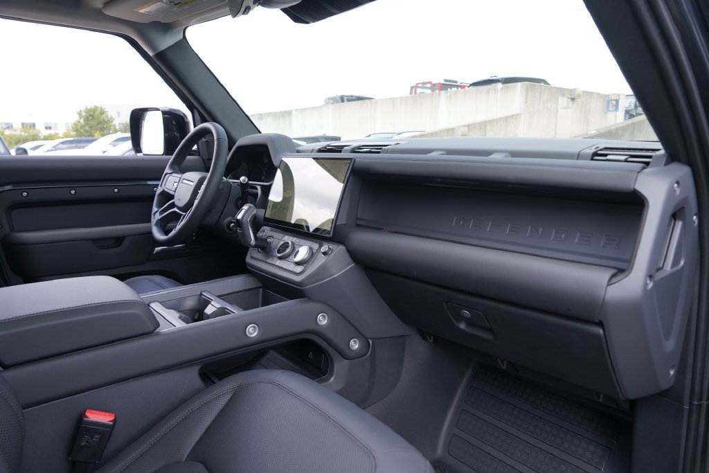 Used 2026 Gray Land Rover S image 23