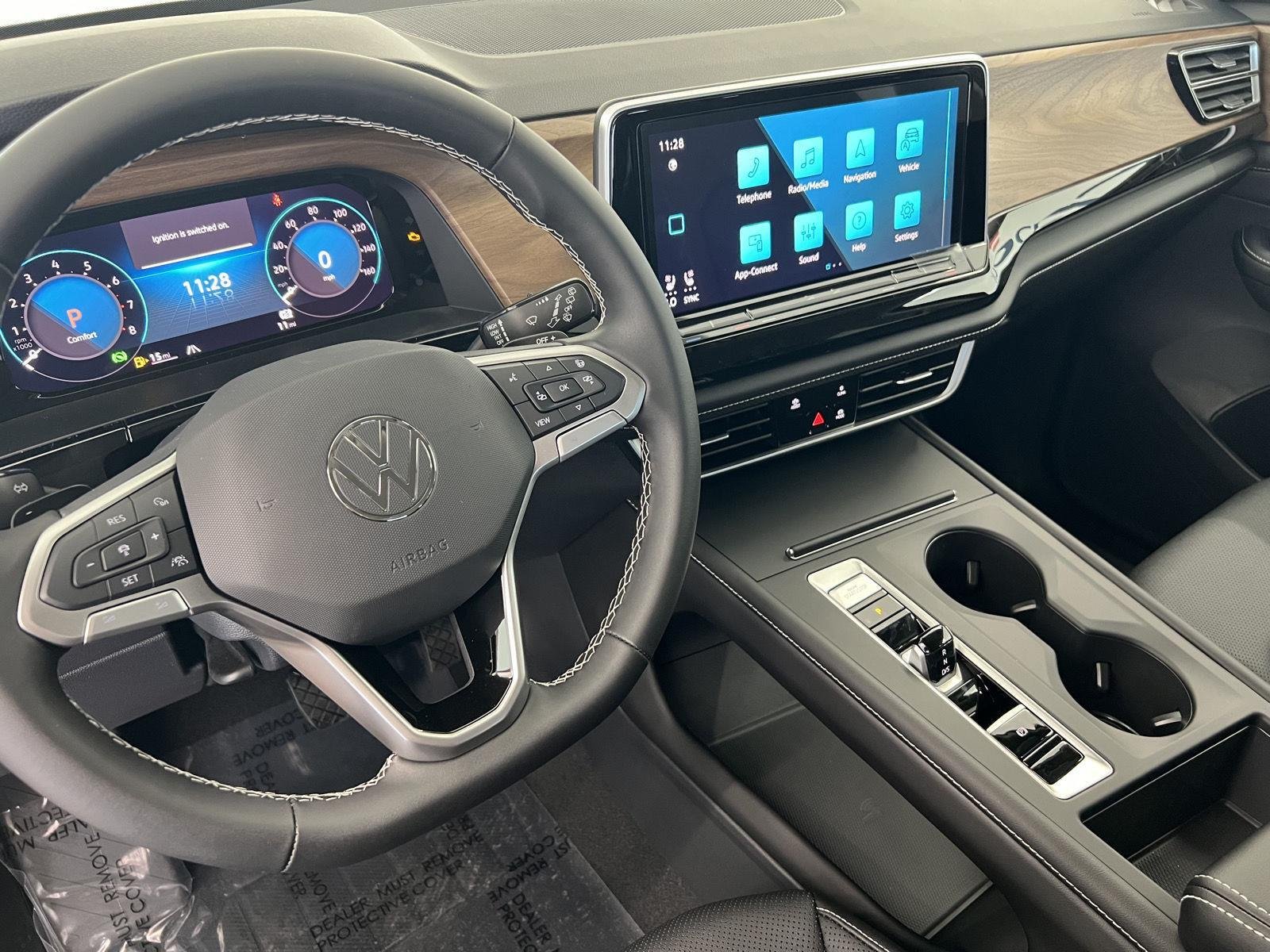 New 2026 Deep Black Pearl Volkswagen 2.0T SE image 19