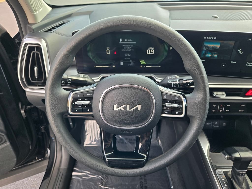 2024 Kia Sorento LX - Photo 42