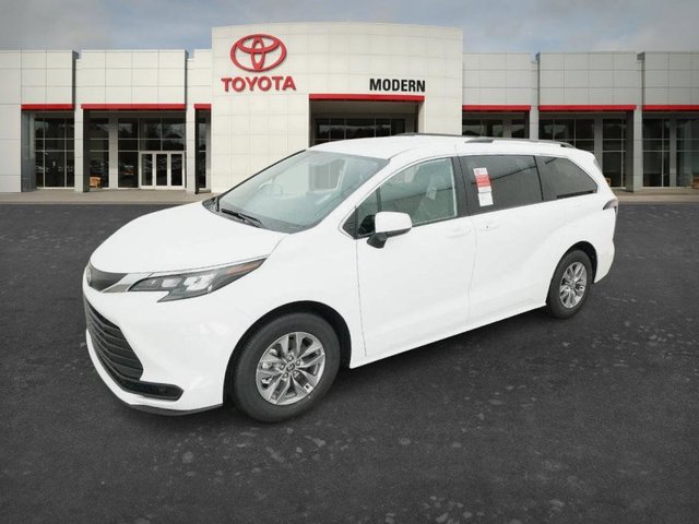 2026 Toyota Sienna LE