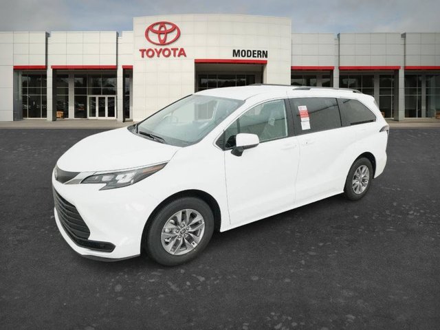 2026 Toyota Sienna LE