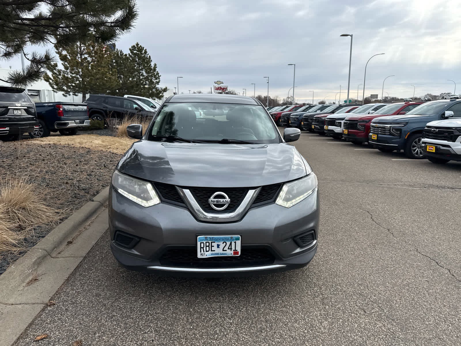Used 2015 Nissan Rogue S with VIN KNMAT2MV0FP584963 for sale in Brooklyn Center, MN