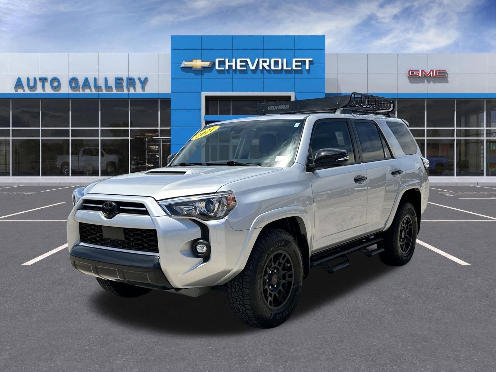 Used 2021 Classic Silver Metallic Toyota Venture image 1