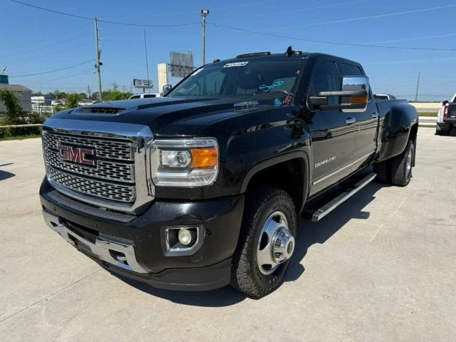 2018 GMC Sierra 4WD Crew Cab Long Box Denali's photo