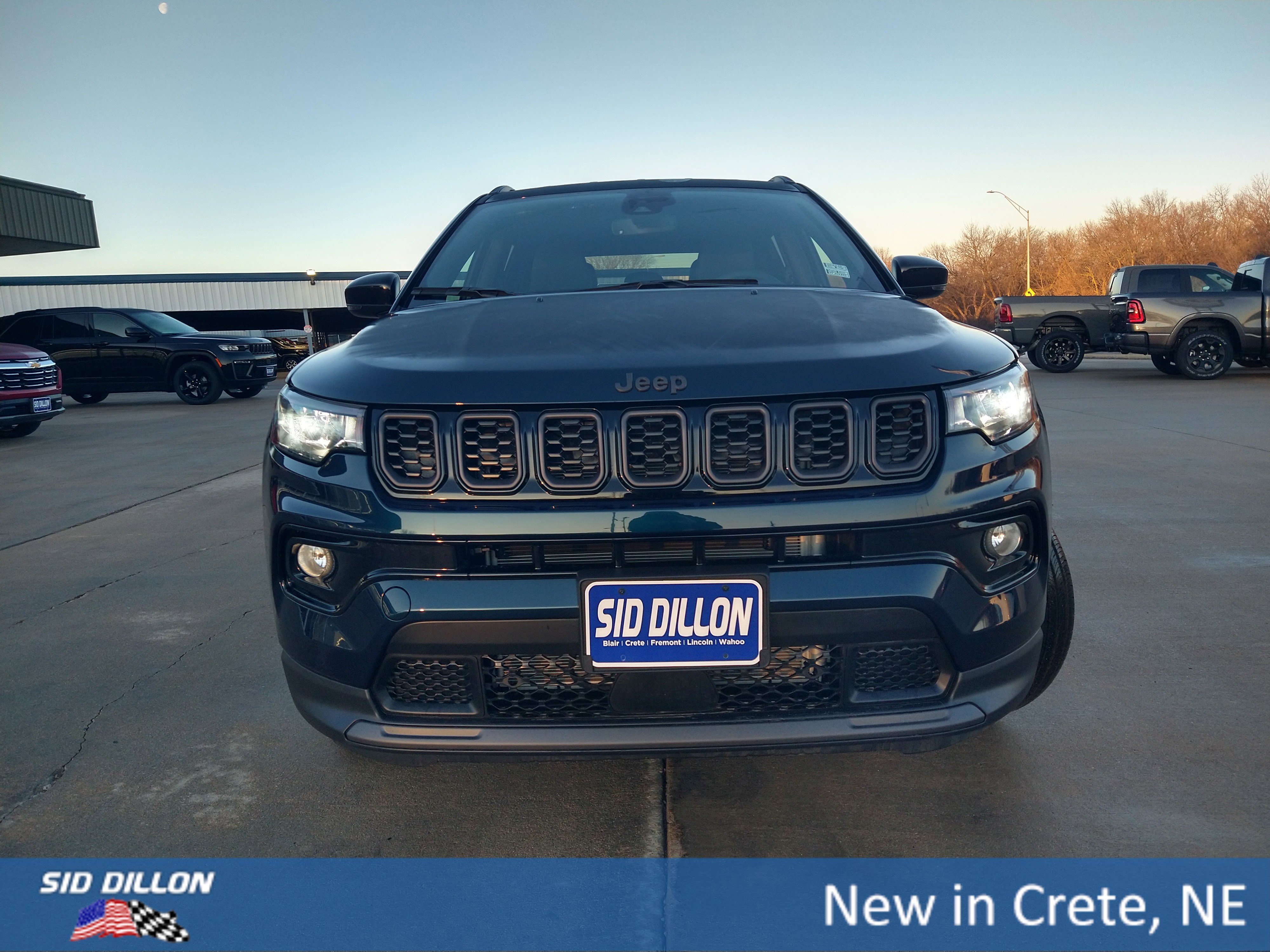 New 2026 Fathom Blue Pearl-Coat Exterior Paint Jeep Limited image 13