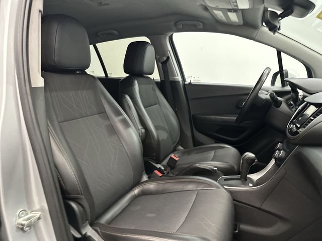 Used 2018 Silver Chevrolet LT image 26