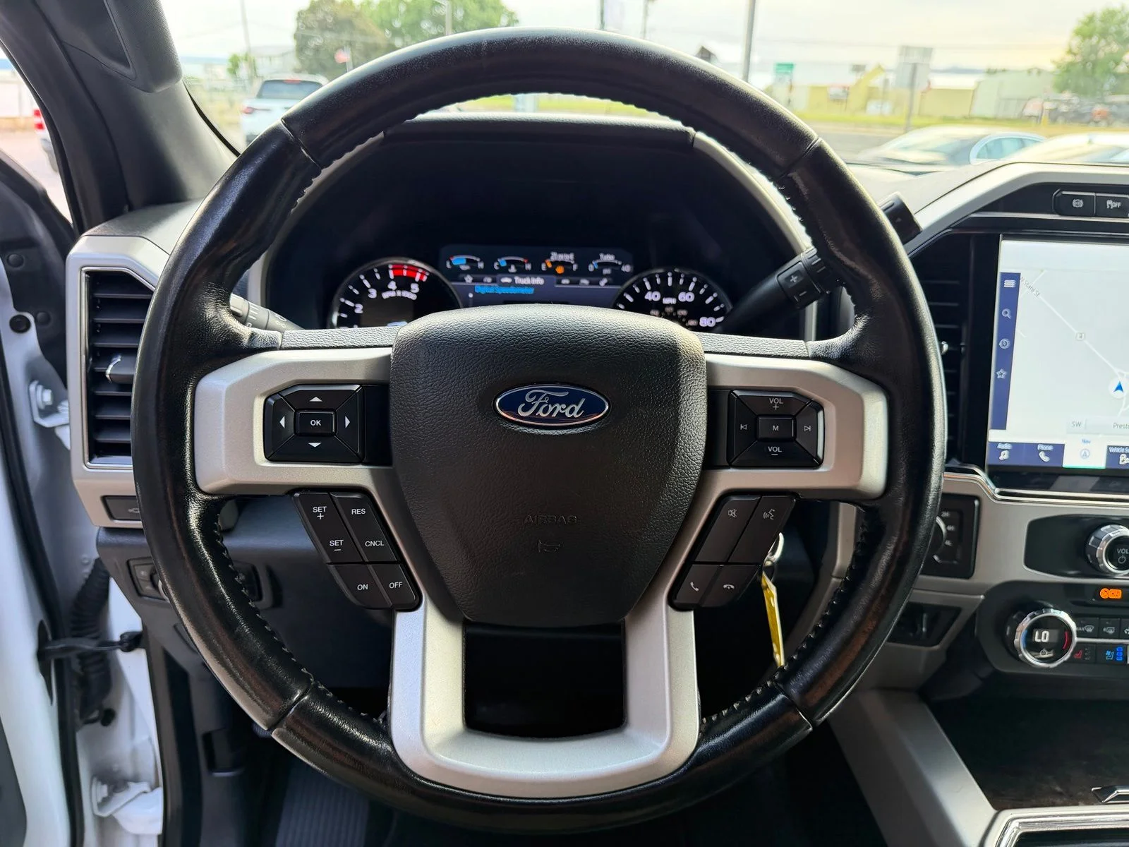 Used 2022 White Ford Lariat image 15