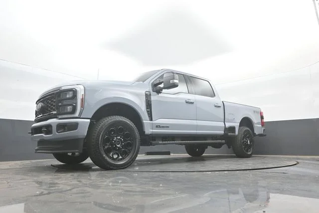 New 2026 Glacier Gray Metallic Tri-Coat Ford F-250® Lariat® image 35