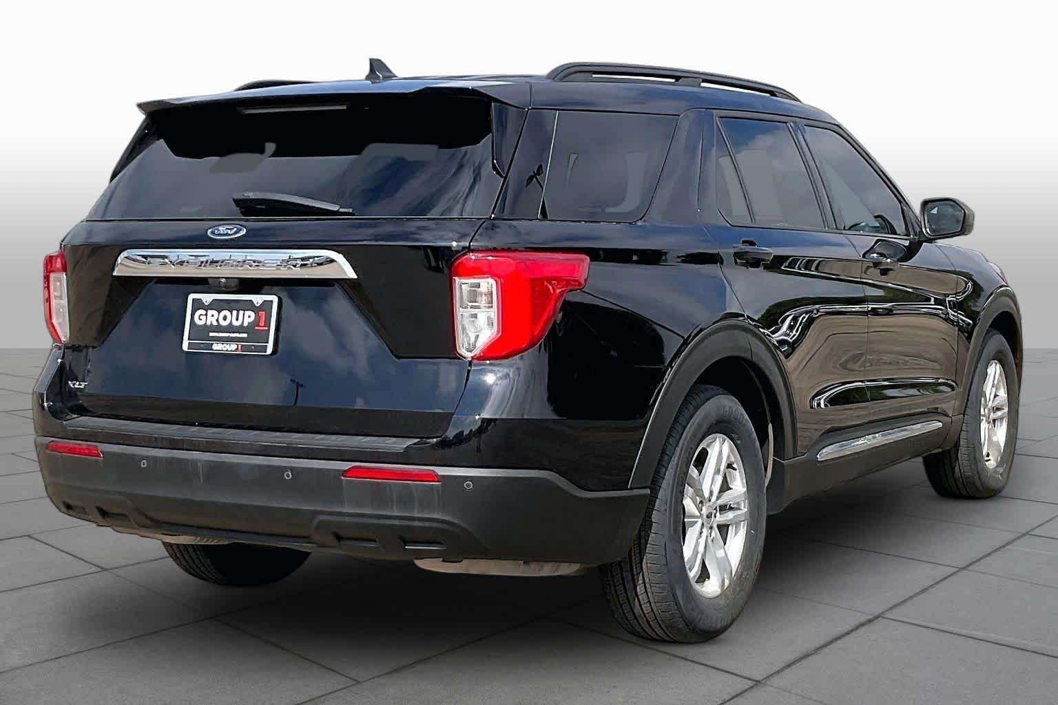 Used 2022 Agate Black Metallic Ford XLT image 13
