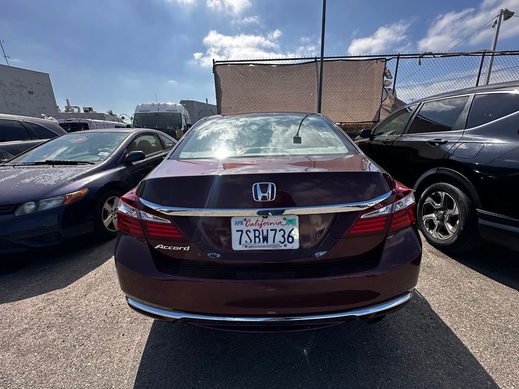 Used 2016  Honda LX image 17