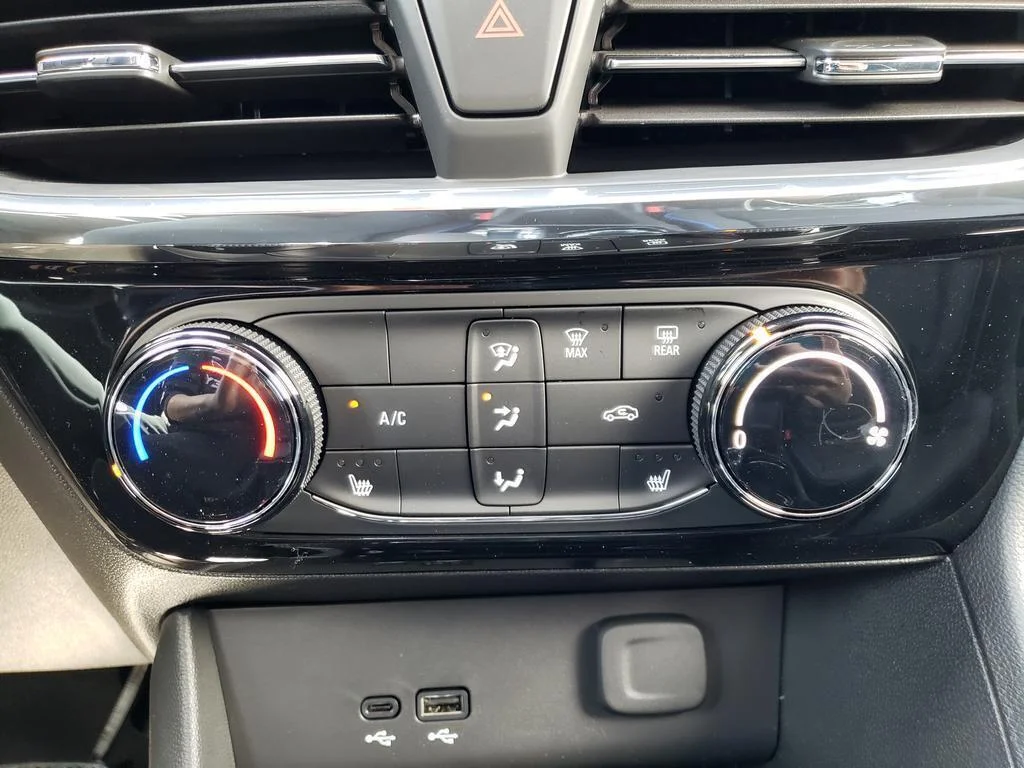 2026 Buick Encore GX Sport Touring - Photo 17