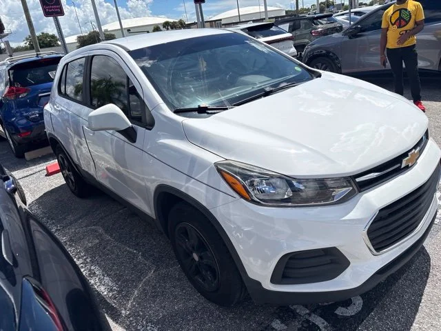 Used 2020 White Chevrolet LS image 2