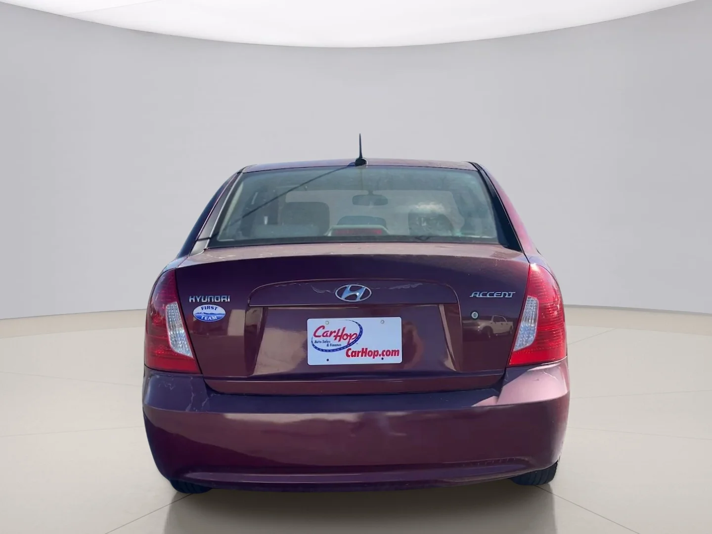 Used 2009 Red Hyundai  image 4