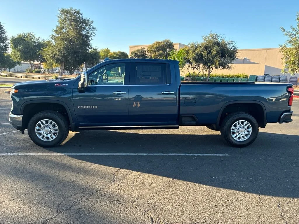 2026 Chevrolet Silverado 2500 HD LTZ - Photo 6