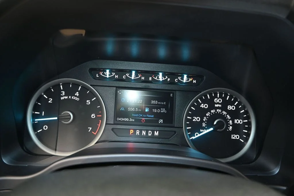 Used 2020 Stone Gray Metallic Ford XLT image 17