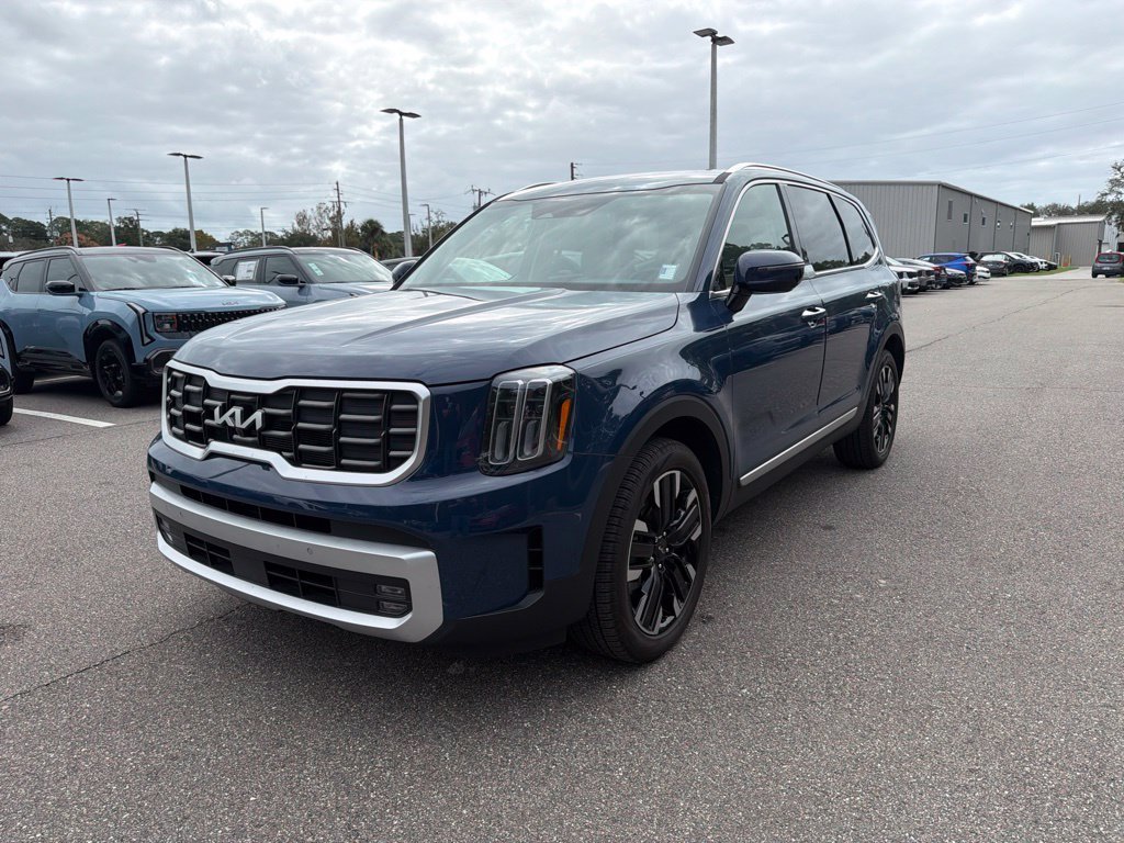 Certified Used 2024 Midnight Lake Blue Kia SX image 9