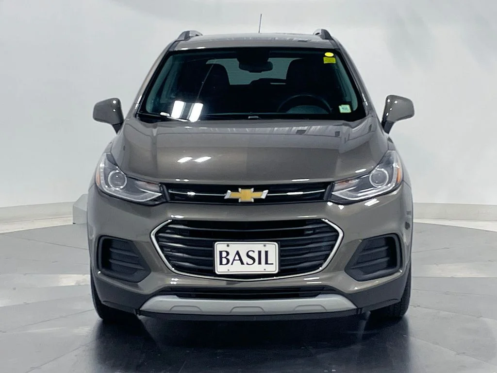 Used 2021 Gray Chevrolet LT image 9