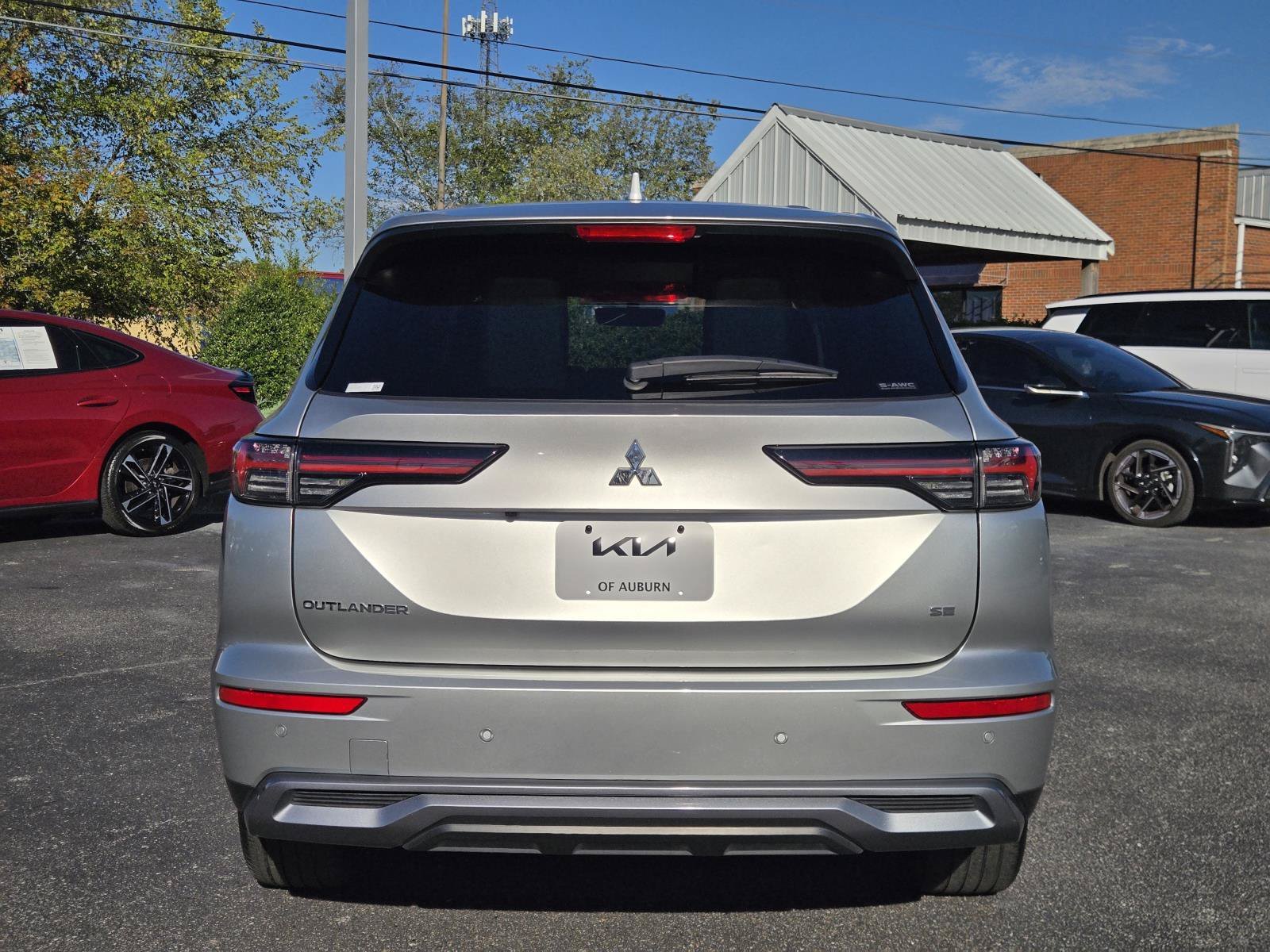 2025 Mitsubishi Outlander SE - Photo 8