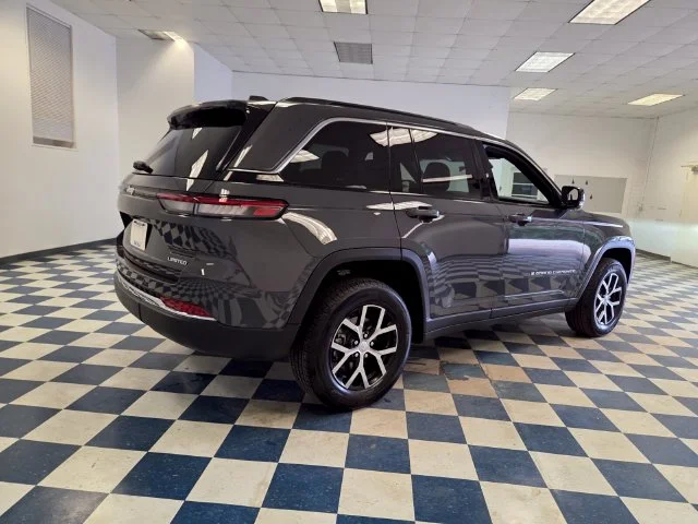 Used 2025 Gray Jeep Limited image 8