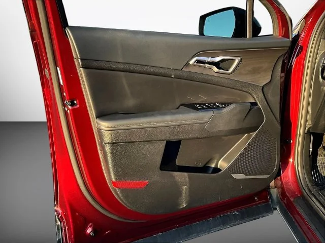 Used 2025 Red Kia X-Line image 24