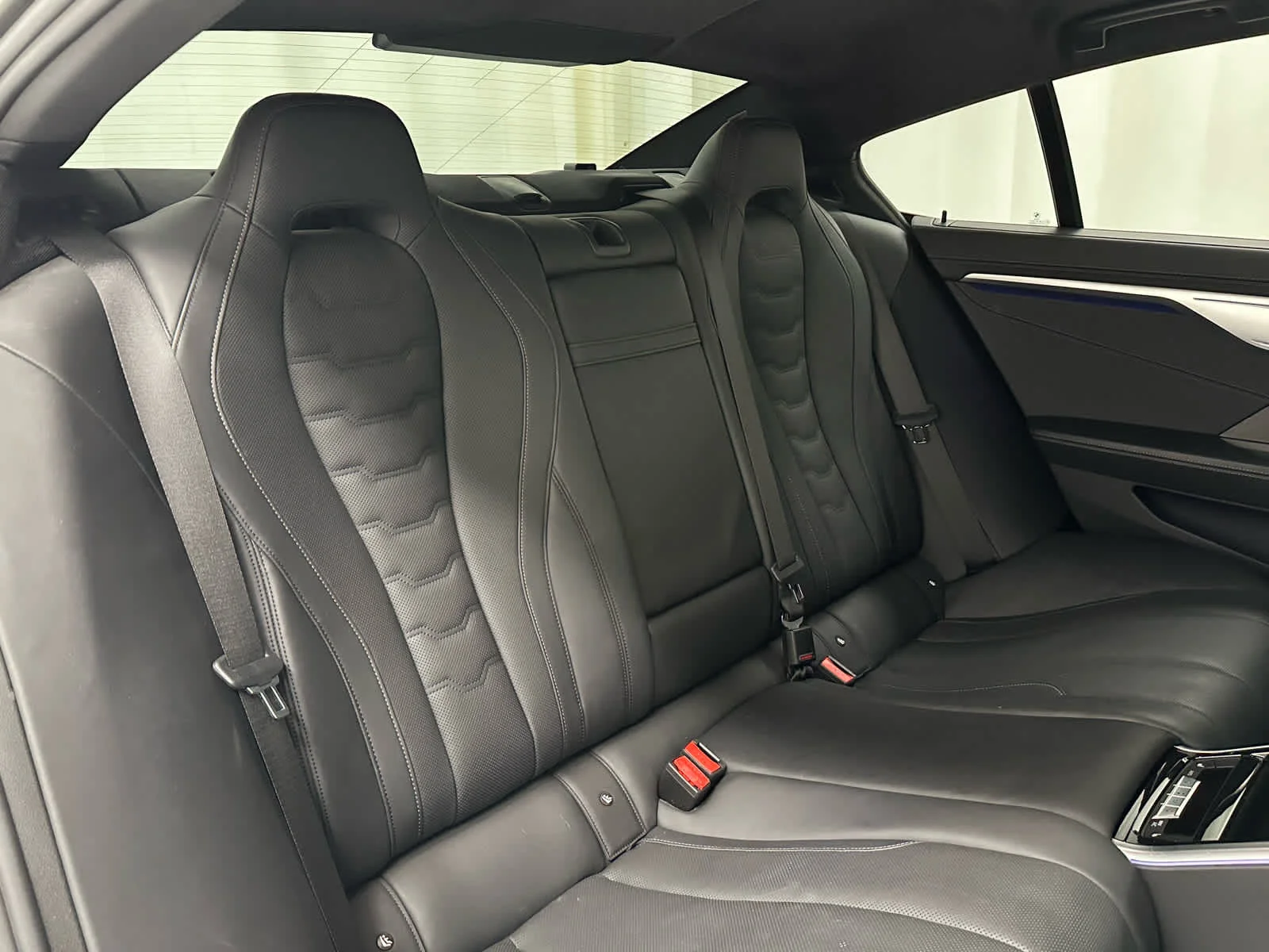 Used 2022 Mineral White Metallic BMW M850i image 22